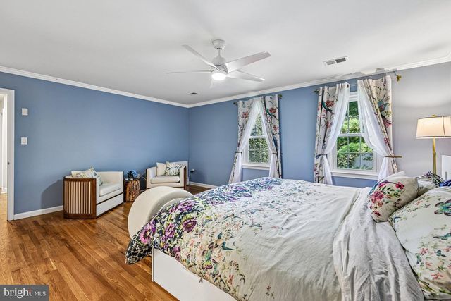 1360 SNOW MEADOW LN, Mclean, VA 22102