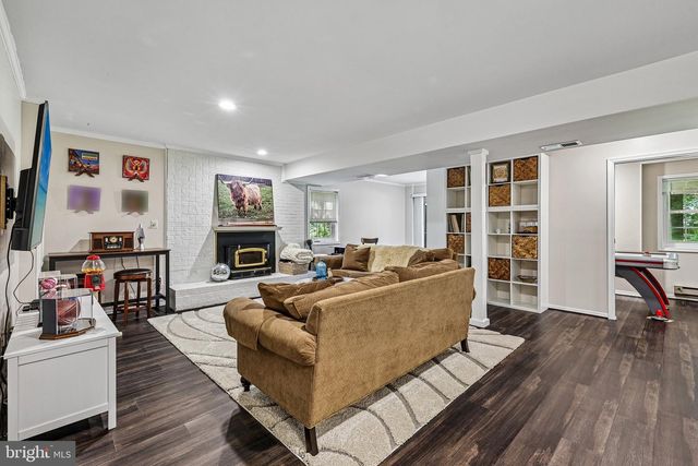 1360 SNOW MEADOW LN, Mclean, VA 22102