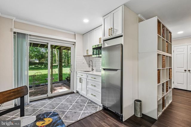 1360 SNOW MEADOW LN, Mclean, VA 22102