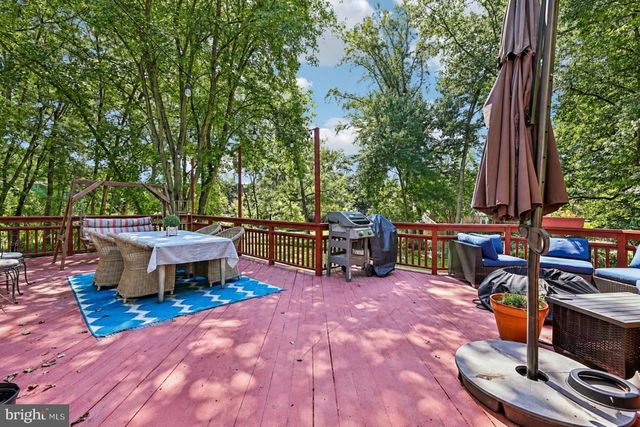 1360 SNOW MEADOW LN, Mclean, VA 22102