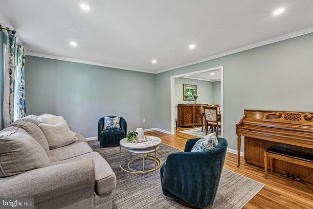 1360 SNOW MEADOW LN, Mclean, VA 22102