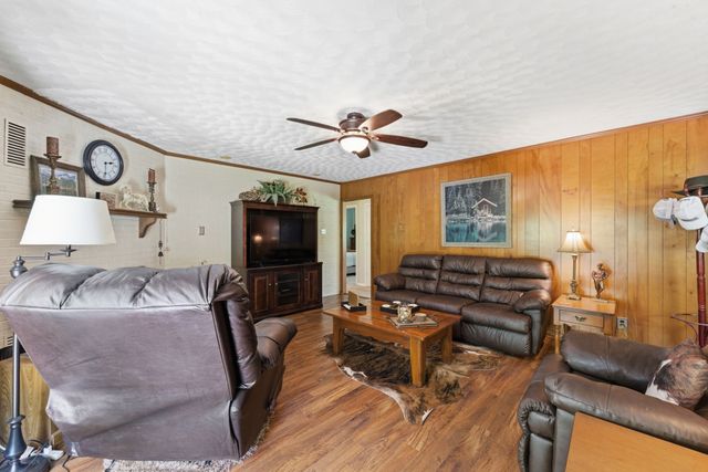 899 Carters Creek Pike, Columbia, TN 38401