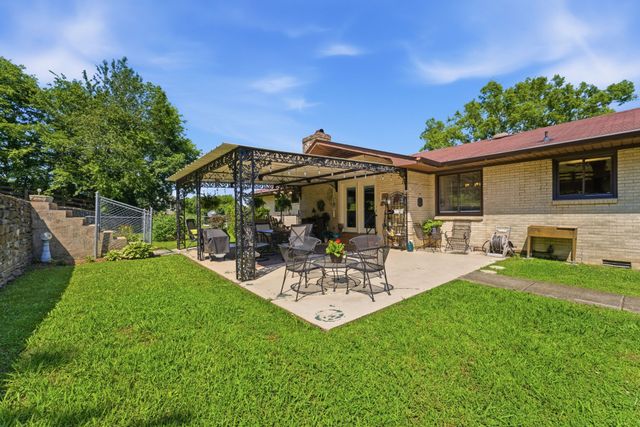 899 Carters Creek Pike, Columbia, TN 38401
