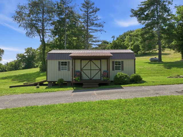 899 Carters Creek Pike, Columbia, TN 38401