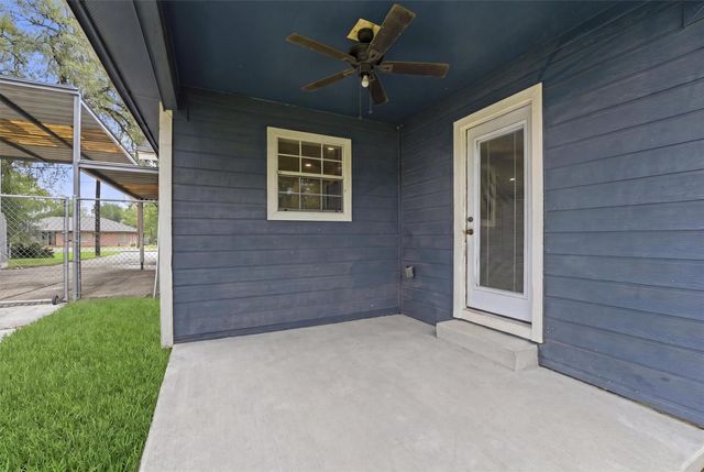 2922 Pansy Street, Pasadena, TX 77503