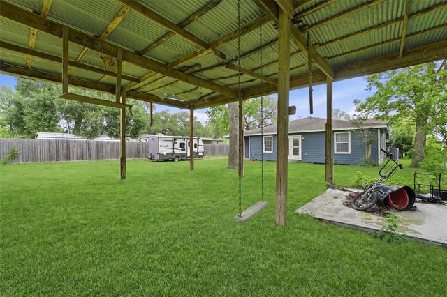 2922 Pansy Street, Pasadena, TX 77503