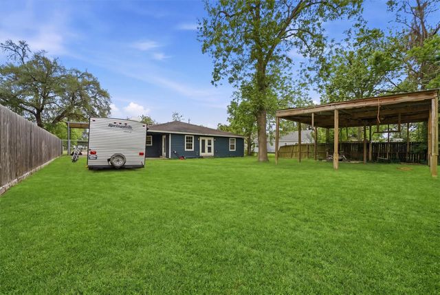 2922 Pansy Street, Pasadena, TX 77503