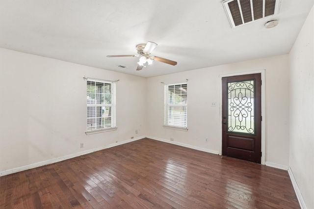 2922 Pansy Street, Pasadena, TX 77503
