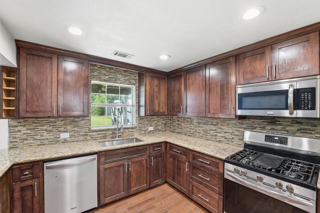 2922 Pansy Street, Pasadena, TX 77503
