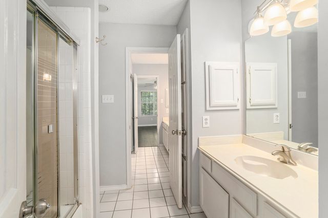 6119 Fox Hunt Drive, Arlington, TX 76001