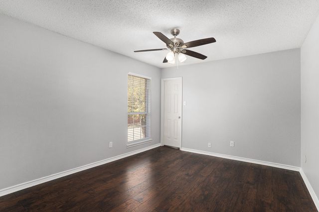 6119 Fox Hunt Drive, Arlington, TX 76001