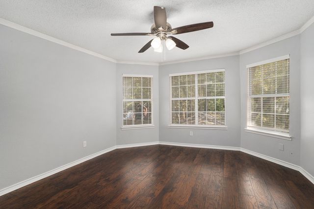 6119 Fox Hunt Drive, Arlington, TX 76001