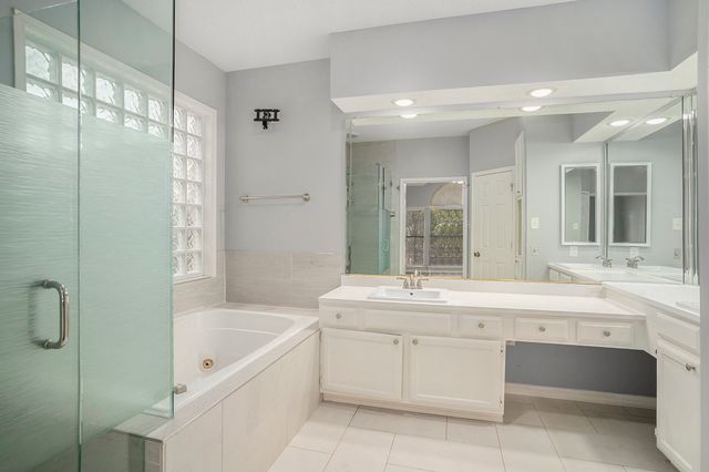 6119 Fox Hunt Drive, Arlington, TX 76001