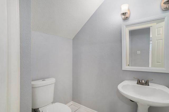 6119 Fox Hunt Drive, Arlington, TX 76001