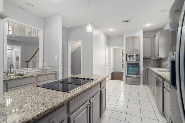 6119 Fox Hunt Drive, Arlington, TX 76001