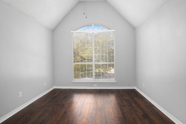 6119 Fox Hunt Drive, Arlington, TX 76001