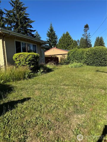 203 112th Street SE, Everett, WA 98208