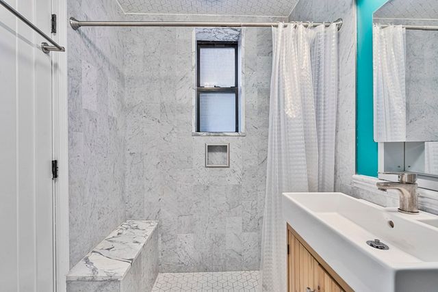 466 Commonwealth Ave 204, Boston, MA 02215