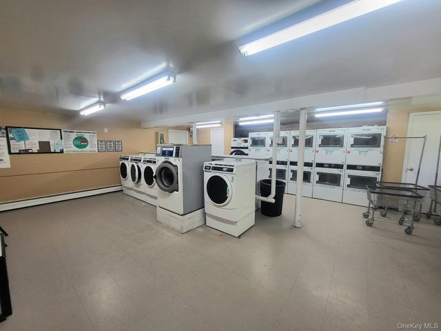 1204 Parr Lake Drive 12D, Newburgh, NY 12550