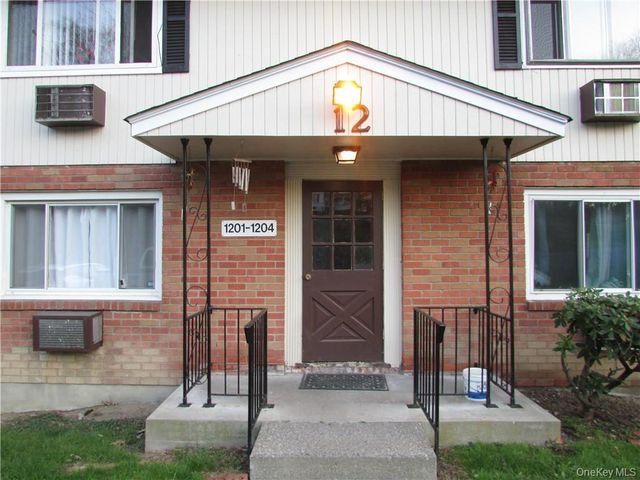 1204 Parr Lake Drive 12D, Newburgh, NY 12550
