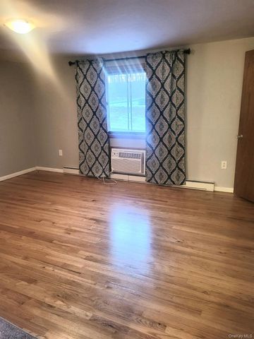 1204 Parr Lake Drive 12D, Newburgh, NY 12550