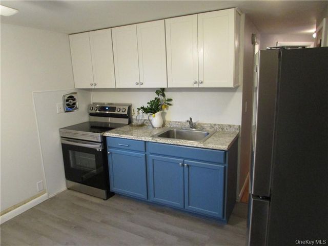 1204 Parr Lake Drive 12D, Newburgh, NY 12550