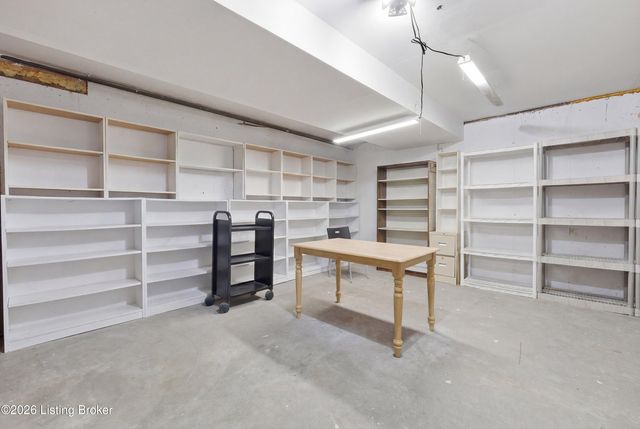 213 S Jane St, Louisville, KY 40206