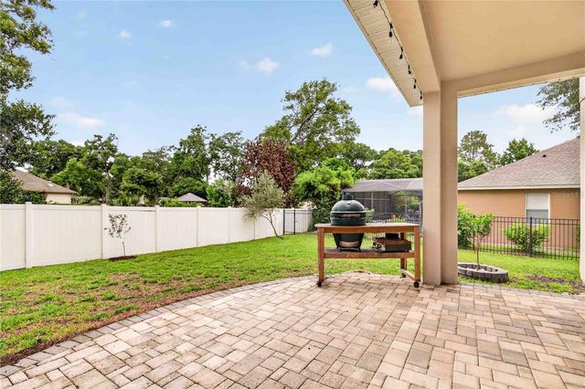 303 W BLUE WATER EDGE DRIVE, Eustis, FL 32736
