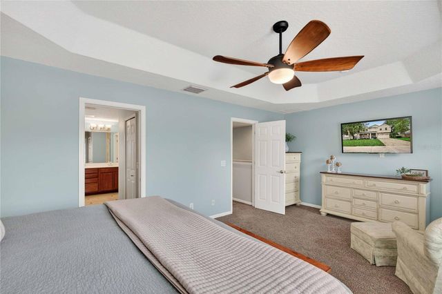 303 W BLUE WATER EDGE DRIVE, Eustis, FL 32736