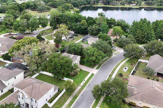 303 W BLUE WATER EDGE DRIVE, Eustis, FL 32736
