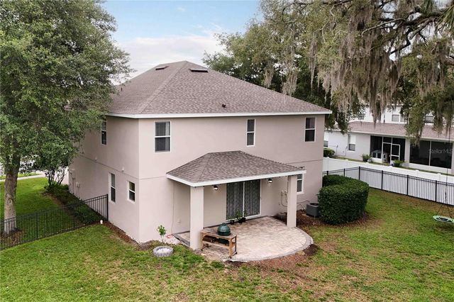 303 W BLUE WATER EDGE DRIVE, Eustis, FL 32736