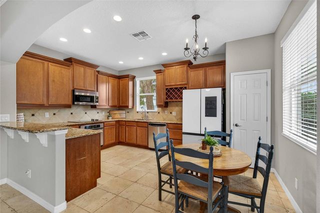 303 W BLUE WATER EDGE DRIVE, Eustis, FL 32736