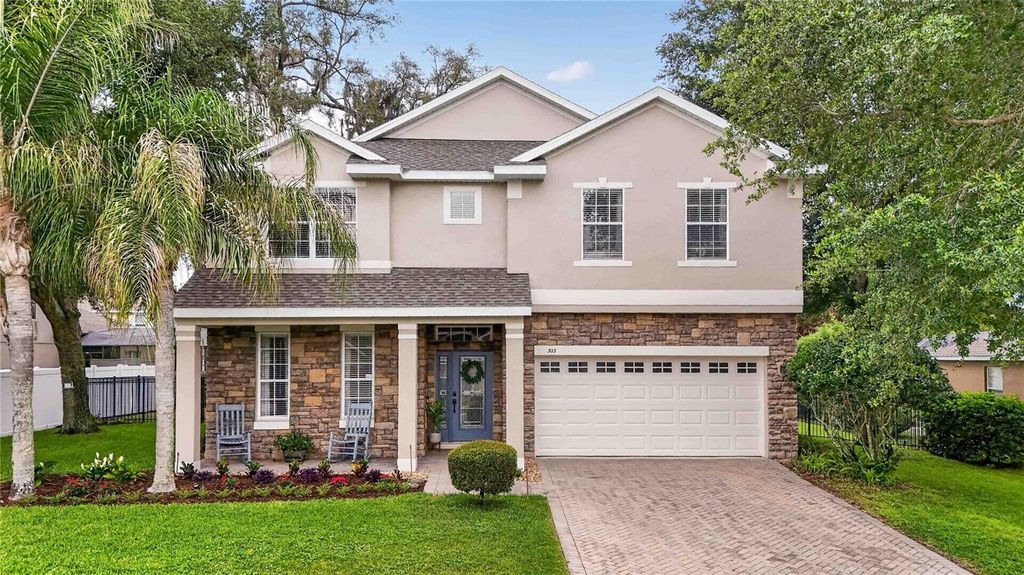 303 W BLUE WATER EDGE DRIVE, Eustis, FL 32736
