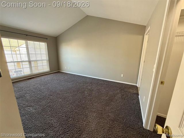 16390 Chatham Drive 150, Macomb, MI 48044