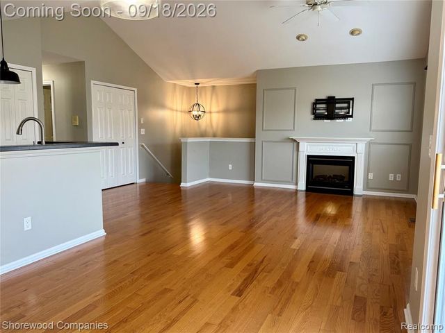16390 Chatham Drive 150, Macomb, MI 48044