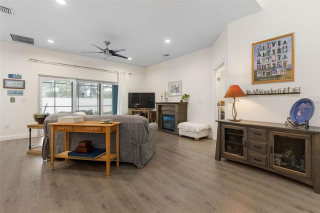3 LEEDS PLACE, Palm Coast, FL 32137