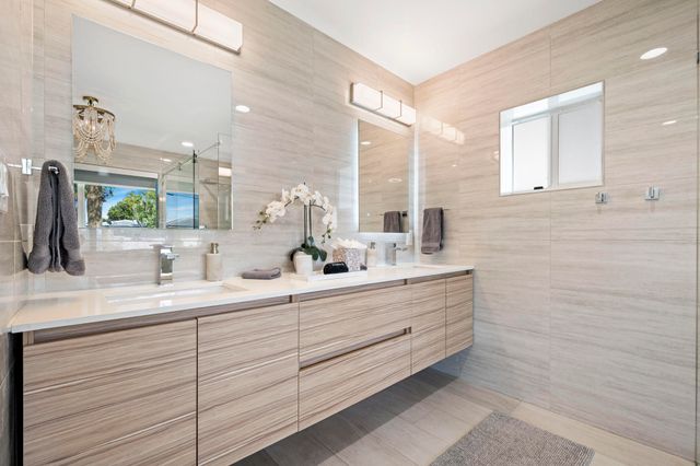 2112 NE 32nd Avenue, Fort Lauderdale, FL 33305