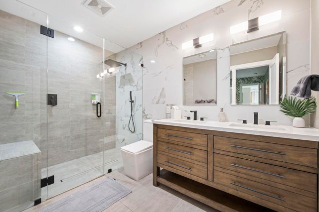 2112 NE 32nd Avenue, Fort Lauderdale, FL 33305