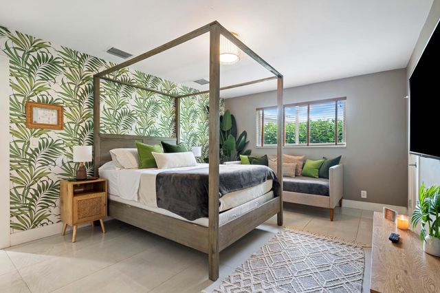 2112 NE 32nd Avenue, Fort Lauderdale, FL 33305