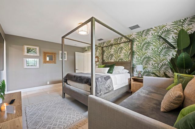 2112 NE 32nd Avenue, Fort Lauderdale, FL 33305