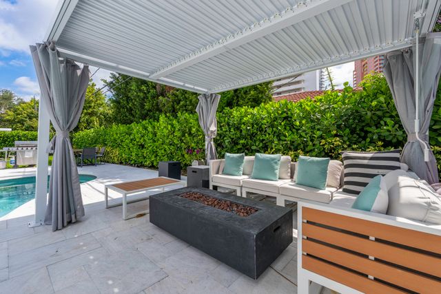 2112 NE 32nd Avenue, Fort Lauderdale, FL 33305