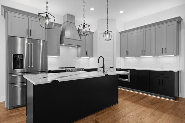 2310 18th Ave, N, Nashville, TN 37208