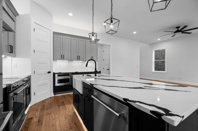 2310 18th Ave, N, Nashville, TN 37208