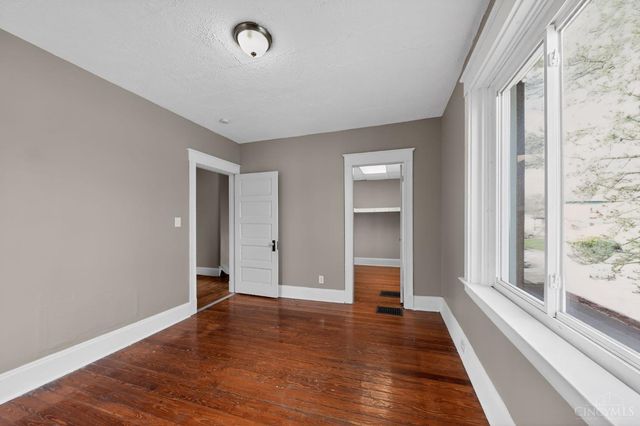 2525 Homestead Place, Cincinnati, OH 45211