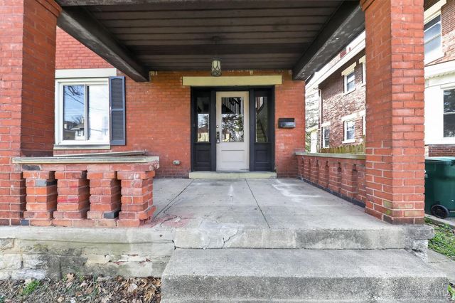 2525 Homestead Place, Cincinnati, OH 45211