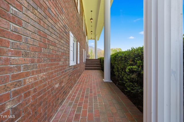 64 Dye Drive, Lebanon, VA 24266