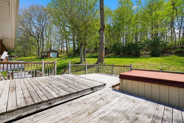 64 Dye Drive, Lebanon, VA 24266