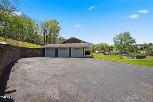 64 Dye Drive, Lebanon, VA 24266