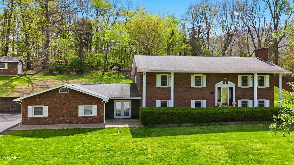 64 Dye Drive, Lebanon, VA 24266