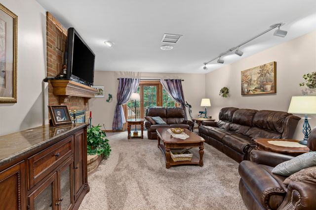11458 Burr Street, Crown Point, IN 46307